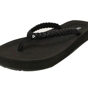 Minnetonka Women's Hallie Flip Flop Sandal Black